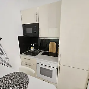 https://apt-cosy-studio-dansaert.brusselshotelsbook.com